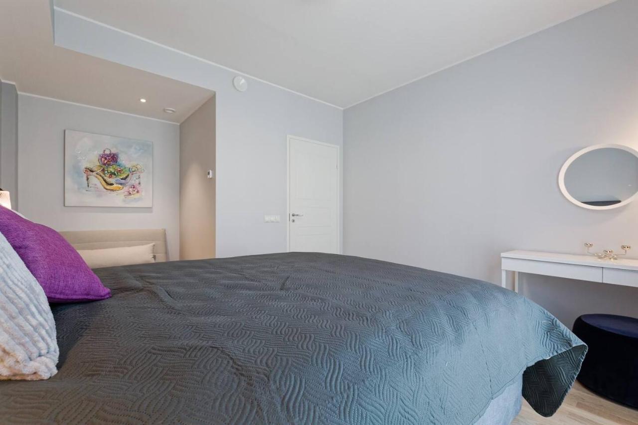 טאלין Central Apartments, Quiet With Free Parking And Ac. מראה חיצוני תמונה