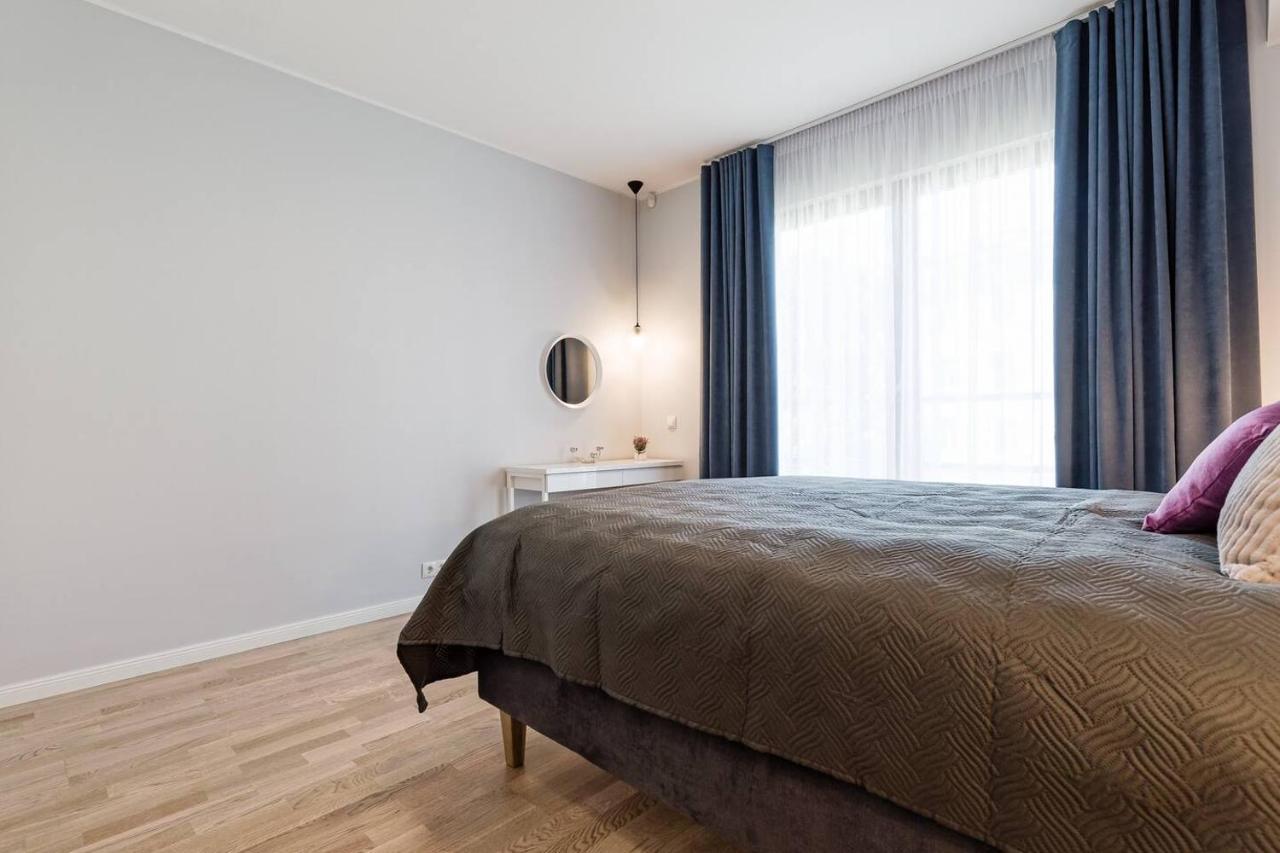 טאלין Central Apartments, Quiet With Free Parking And Ac. מראה חיצוני תמונה