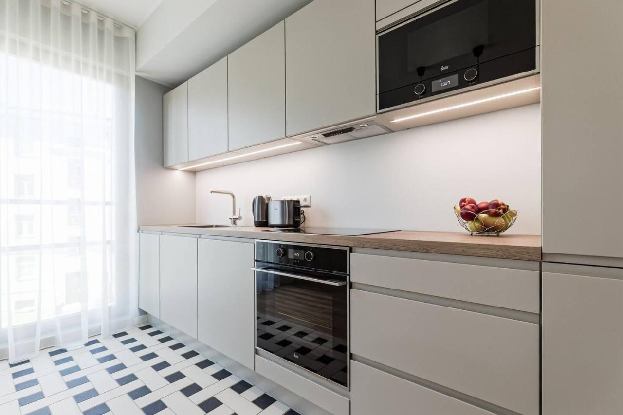 טאלין Central Apartments, Quiet With Free Parking And Ac. מראה חיצוני תמונה