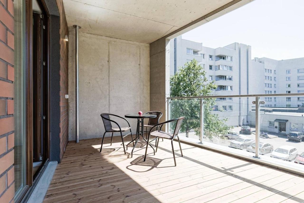 טאלין Central Apartments, Quiet With Free Parking And Ac. מראה חיצוני תמונה