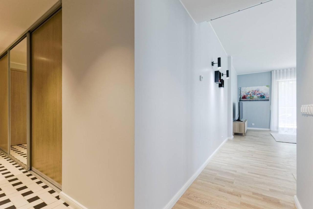 טאלין Central Apartments, Quiet With Free Parking And Ac. מראה חיצוני תמונה