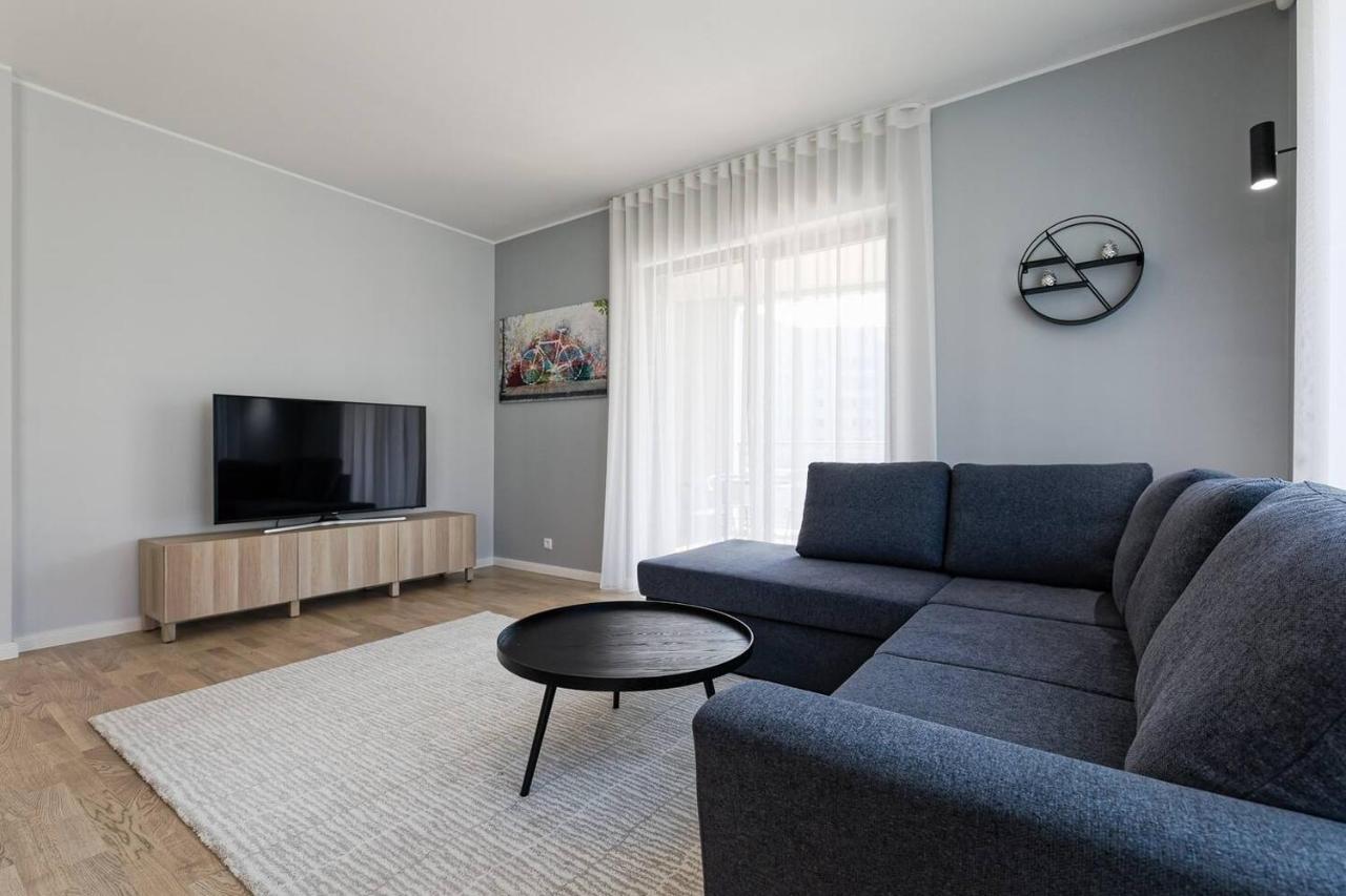 טאלין Central Apartments, Quiet With Free Parking And Ac. מראה חיצוני תמונה