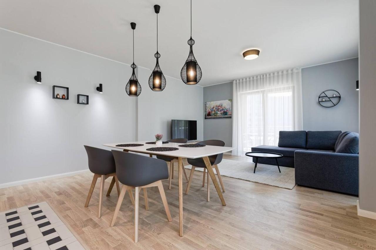 טאלין Central Apartments, Quiet With Free Parking And Ac. מראה חיצוני תמונה