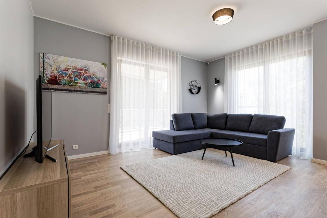 טאלין Central Apartments, Quiet With Free Parking And Ac. מראה חיצוני תמונה