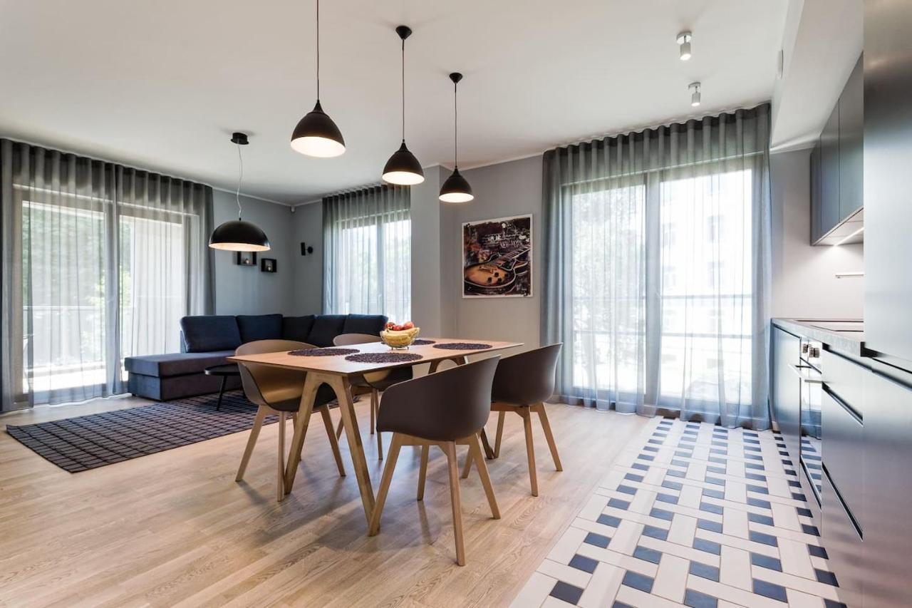 טאלין Central Apartments, Quiet With Free Parking And Ac. מראה חיצוני תמונה