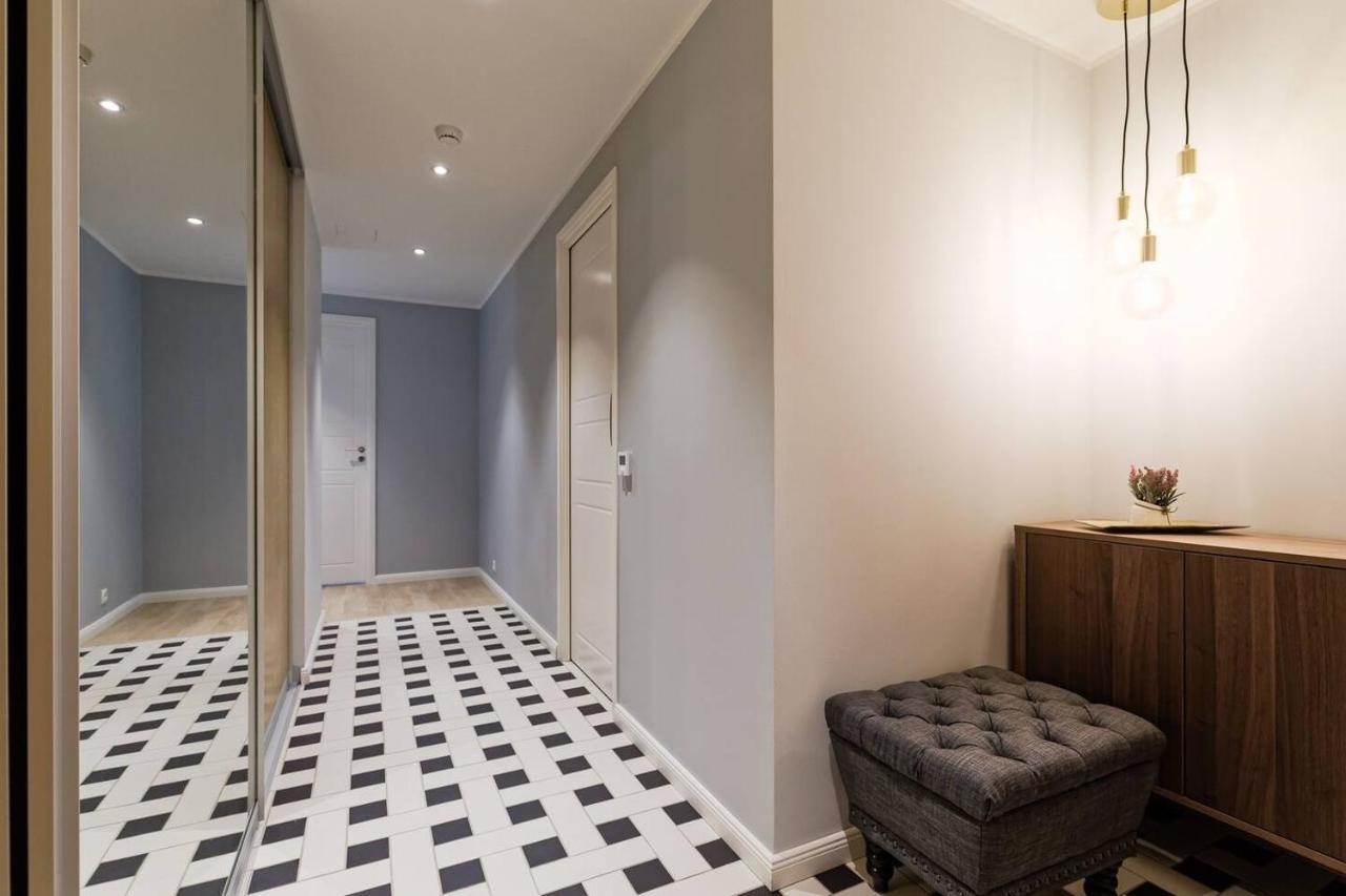 טאלין Central Apartments, Quiet With Free Parking And Ac. מראה חיצוני תמונה